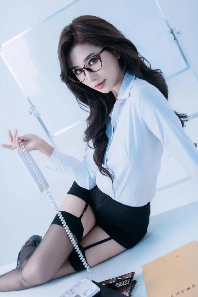 周易算命应用界面